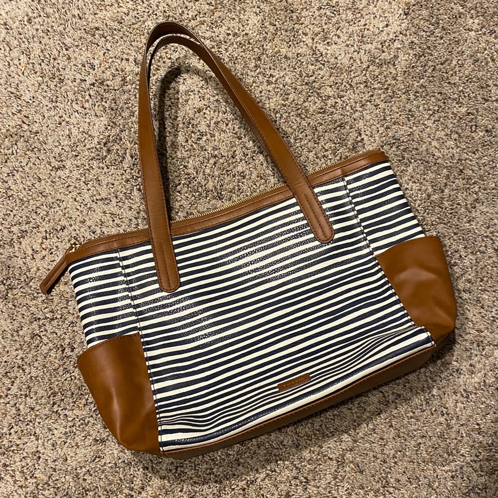 Fossil Tote Bag